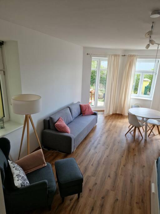 Beethoven29 / Studio Mit Garten Direkt In Krems Exterior photo